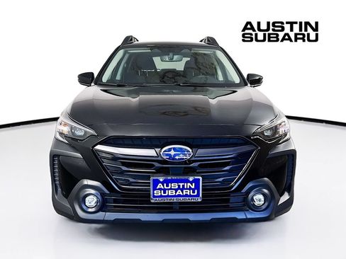 Used 2025 Subaru Outback Premium AWD/4WD image 3
