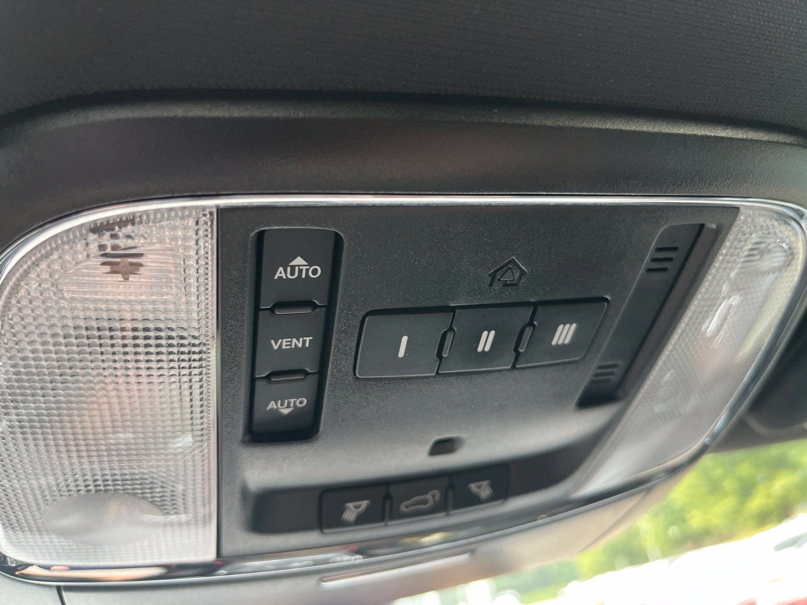 Used 2017 Dodge Durango R/T w/ Trailer Tow Group IV RWD image 29