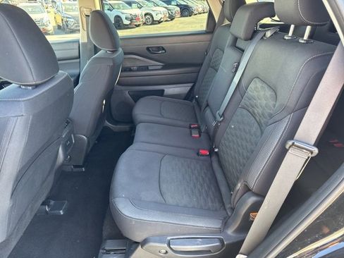 Used 2024 Nissan Pathfinder SV image 20