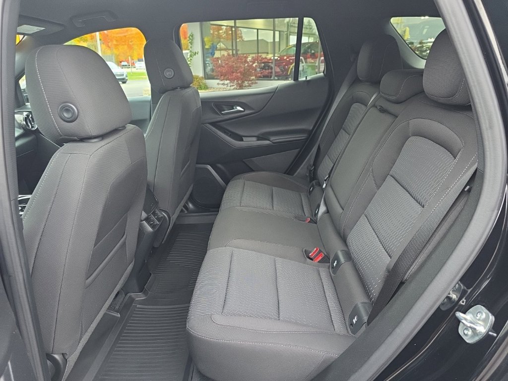 Used 2026 Chevrolet Equinox LT AWD/4WD image 27