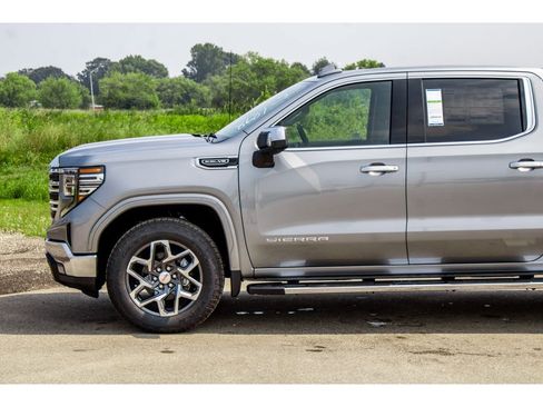 New 2026 GMC Sierra 1500 SLT w/ SLT Premium Plus Package image 38