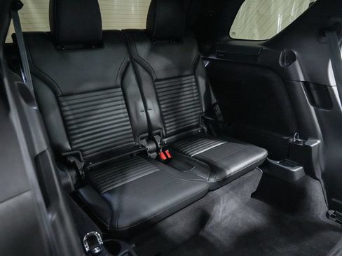 Used 2023 Land Rover Discovery HSE R-Dynamic AWD/4WD image 40