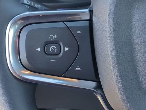 Used 2026 Volvo XC40 B5 Ultra w/ Climate Package image 22