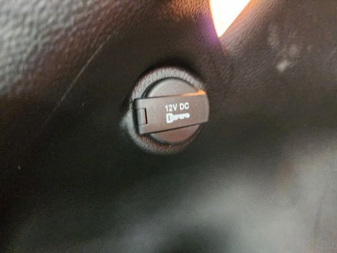 Used 2024 Jeep Compass Latitude image 28