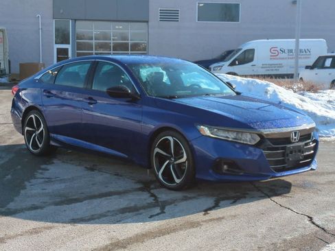 Used 2022 Honda Accord Sport image 2