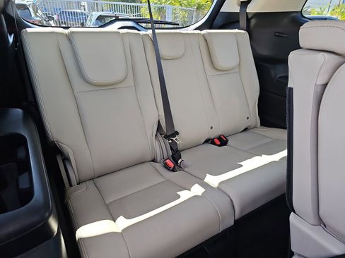 Used 2023 Subaru Ascent Limited image 12