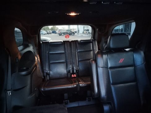 Used 2022 Dodge Durango R/T w/ Blacktop Package AWD/4WD image 17