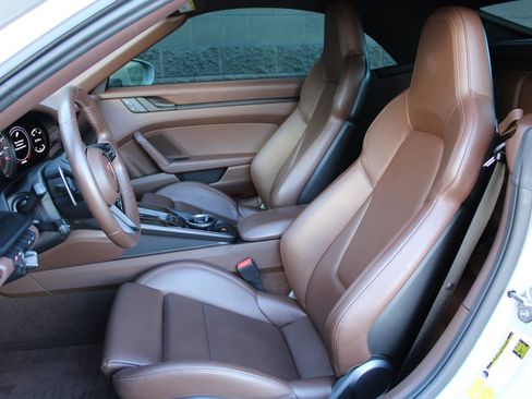 Certified 2022 Porsche 911 Carrera GTS image 5