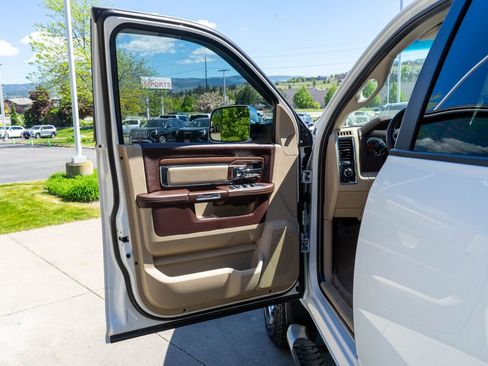Used 2017 RAM 2500 Laramie AWD/4WD image 15