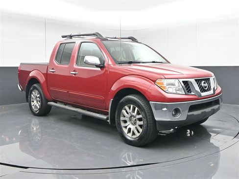 Used 2012 Nissan Frontier SL image 3