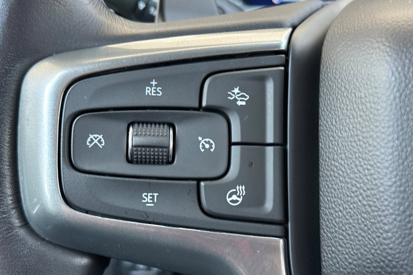 Certified 2023 Chevrolet Silverado 1500 LTZ AWD/4WD image 26