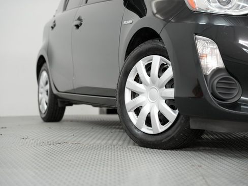 Used 2015 Toyota Prius C One image 18