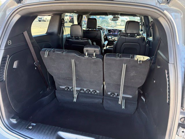 Used 2025 Chrysler Pacifica Select FWD image 11