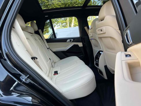 Used 2019 BMW X5 xDrive40i w/ Convenience Package AWD/4WD image 53