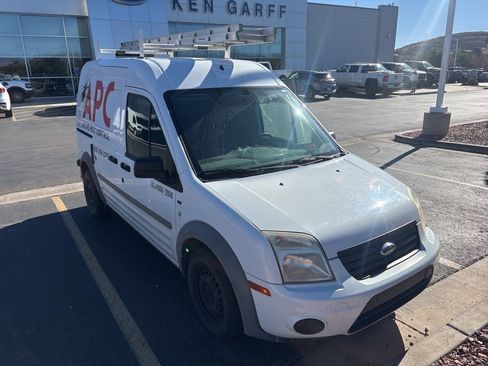 Used 2011 Ford Transit Connect XLT image 2