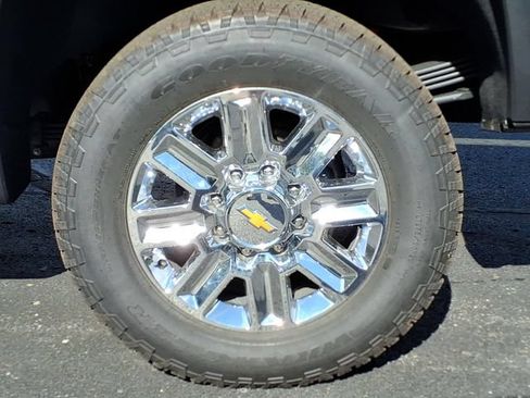 Certified 2024 Chevrolet Silverado 2500 High Country w/ High Country Premium Package AWD/4WD image 9