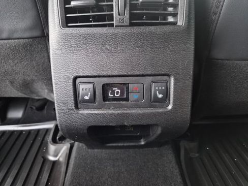 Used 2024 Mitsubishi Outlander SEL AWD/4WD image 35