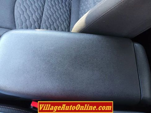 Used 2020 Chevrolet Equinox LT image 22