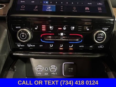 Used 2022 Jeep Grand Cherokee Summit w/ Luxury Tech Group V AWD/4WD image 39