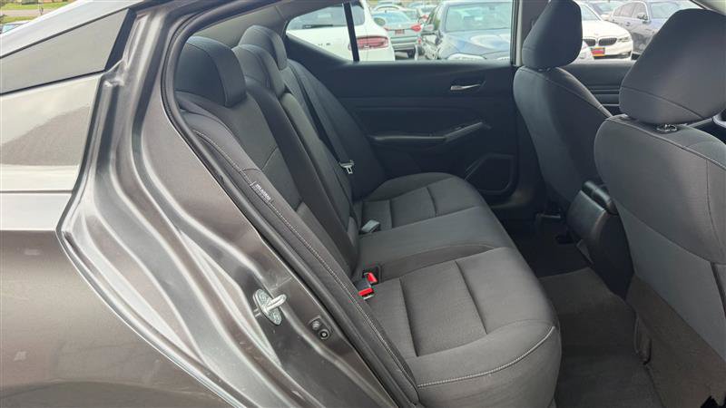 Used 2022 Nissan Altima 2.5 S FWD image 9