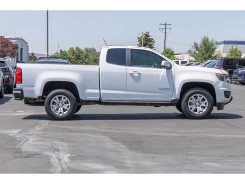 Used 2017 Chevrolet Colorado LT image 2