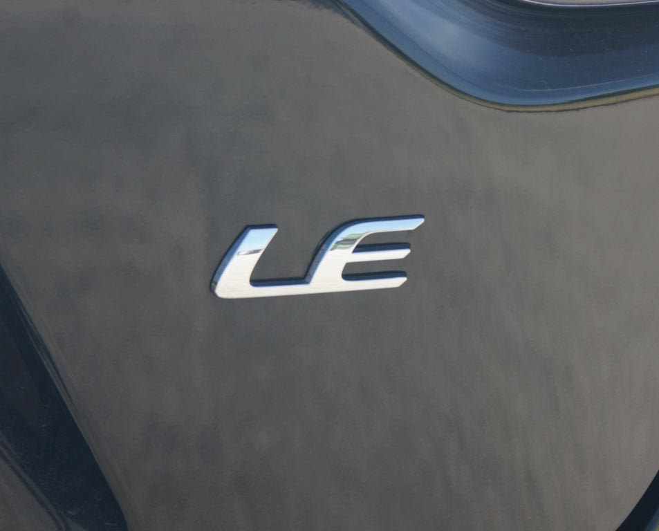 Used 2026 Toyota Corolla LE FWD image 17