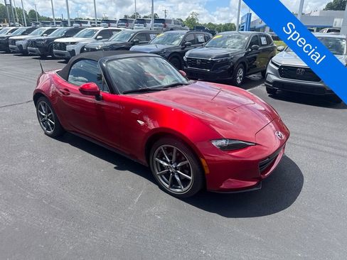 Used 2021 MAZDA MX-5 Miata Grand Touring RWD image 1