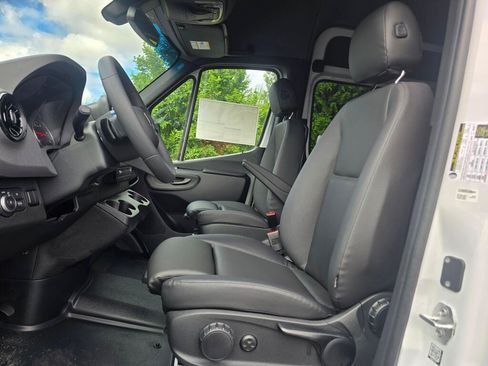 New 2026 Mercedes-Benz Sprinter 2500 image 31