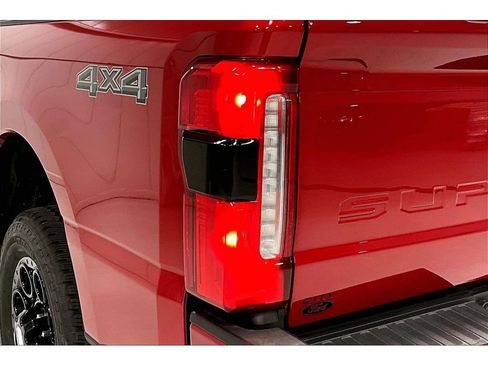 Used 2024 Ford F250 Lariat w/ Lariat Ultimate Package AWD/4WD image 30