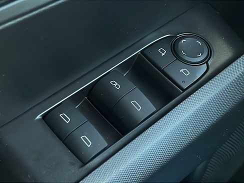 Used 2025 Chevrolet Colorado Trail Boss AWD/4WD image 22