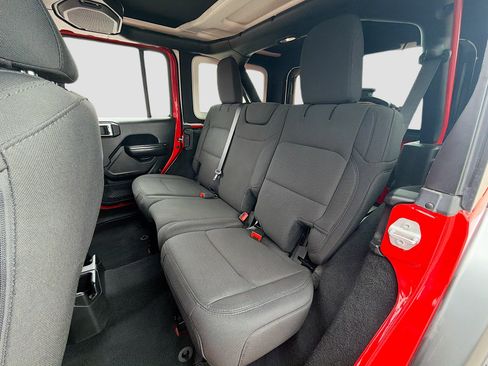 Used 2019 Jeep Wrangler Unlimited Sport AWD/4WD image 26
