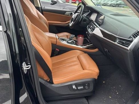 Used 2021 BMW X7 xDrive40i w/ Executive Package image 4