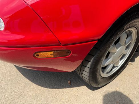 Used 1990 MAZDA MX-5 Miata RWD image 22