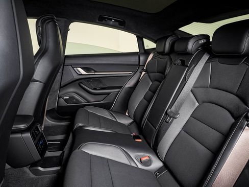 New 2025 Porsche Taycan Turbo image 17