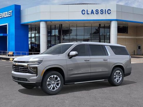 New 2026 Chevrolet Suburban LT AWD/4WD image 2