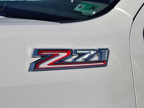 Used 2024 Chevrolet Silverado 2500 LTZ w/ LTZ Convenience Package image 36