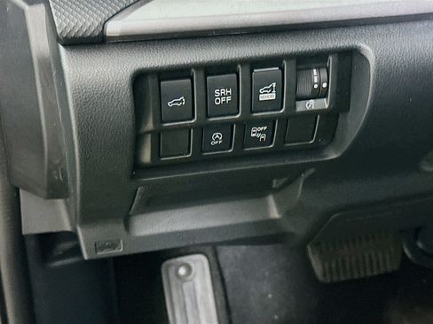 Used 2022 Subaru Forester Premium AWD/4WD image 16