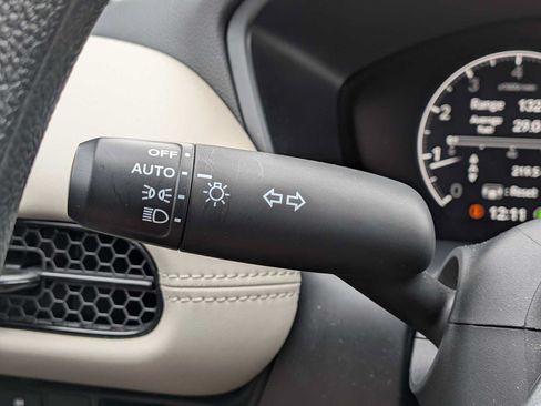 Certified 2025 Honda HR-V LX image 25