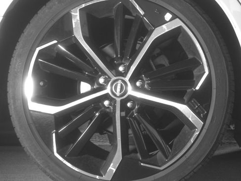 Used 2025 Nissan Altima 2.5 SR image 15