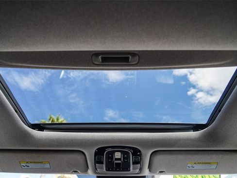 Used 2022 Hyundai Palisade Limited w/ Cargo Package image 16