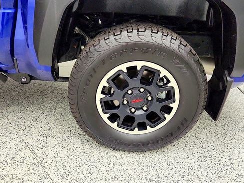 Used 2024 Toyota Tacoma TRD Off-Road w/ TRD Off Road Upgrade Package AWD/4WD image 10