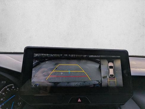 Used 2021 Toyota Venza Limited w/ Advanced Technology Package image 14