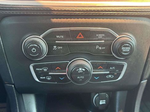 Used 2019 Dodge Charger SXT w/ Plus Group RWD image 31