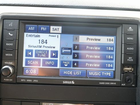 Used 2011 Jeep Grand Cherokee Laredo image 46