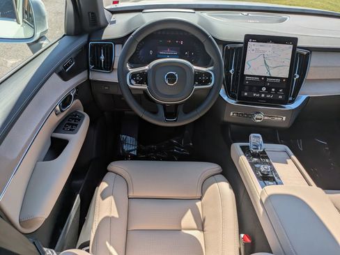 New 2026 Volvo XC90 B5 Core AWD/4WD image 18