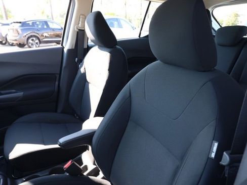 New 2025 Nissan Kicks Play S image 15