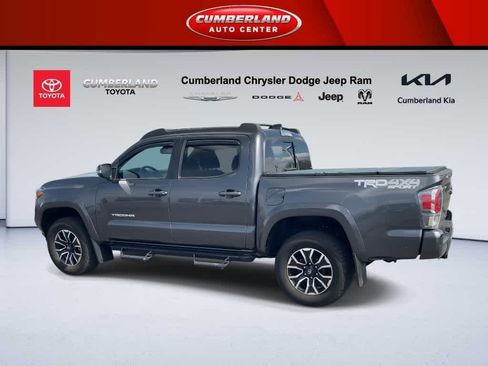 Used 2021 Toyota Tacoma TRD Sport w/ TRD Premium Sport Package image 6