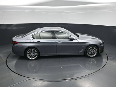 Used 2022 BMW 530e w/ Convenience Package RWD image 34