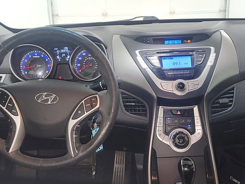 Used 2012 Hyundai Elantra Limited image 15