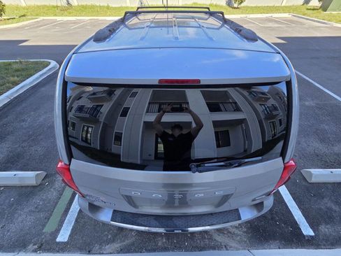 Used 2014 Dodge Grand Caravan SXT FWD image 9